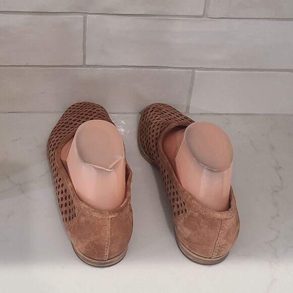 Pedro García Yasmin Perforated Suede Tan Almond Toe Loafer Flats Shoes Size 9.5 - Picture 6 of 11